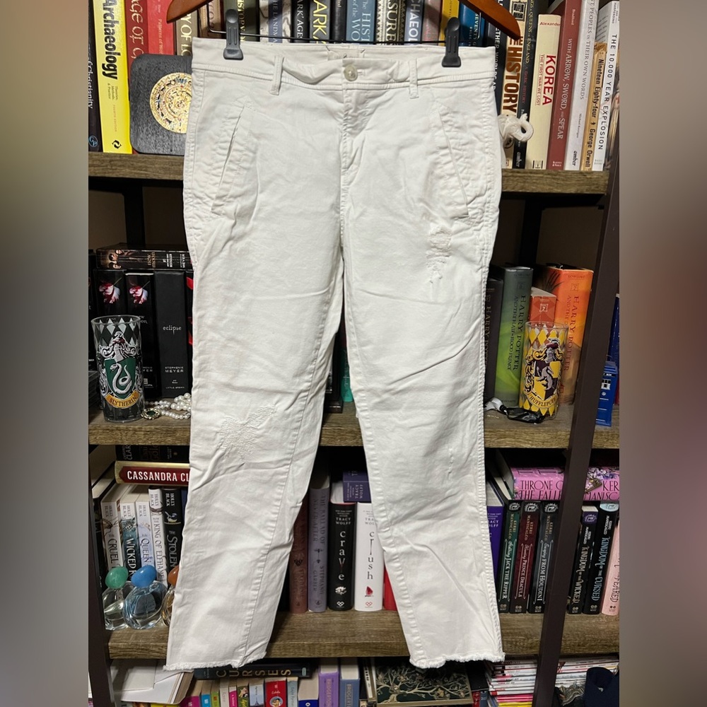 Lou & Grey White Capri pants